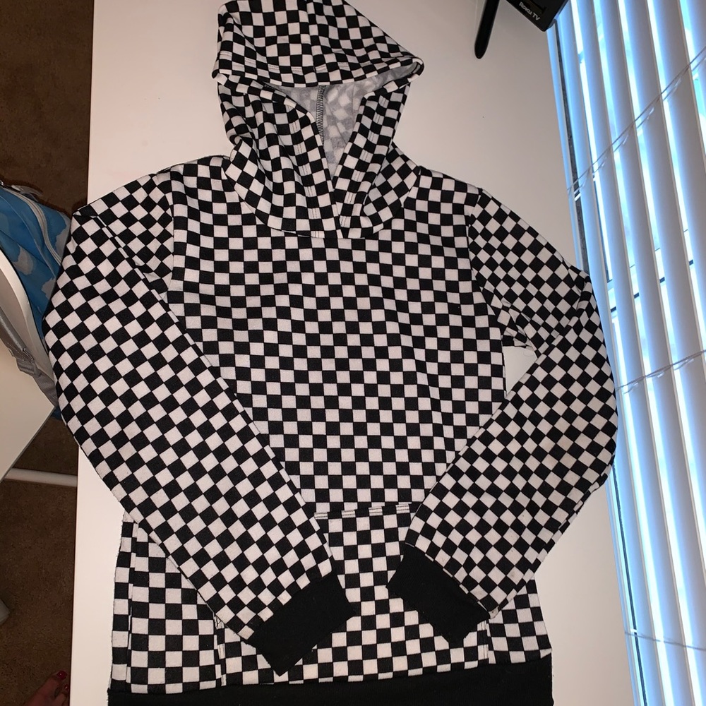 Checkered sweatshirt with pocket and hood